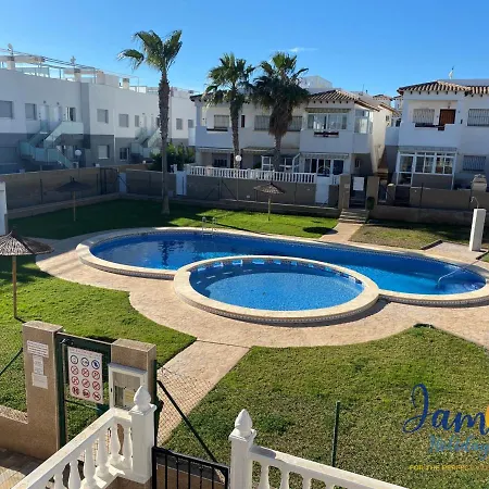La Cinuelica R3 First Floor Southerly Comm Pool L334 *